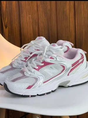 New Balance 530 – White/Pink